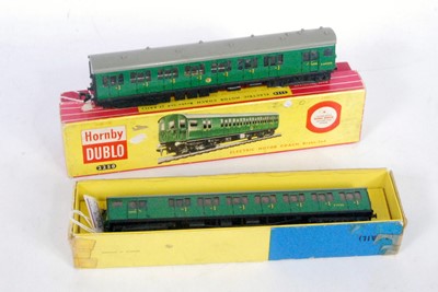 Lot 689 - 2250/4150 Hornby Dublo 2-rail EMU. Motor coach,...