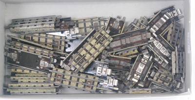 Lot 703 - Hornby Dublo 3-rail unboxed track: approx...
