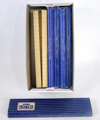 Lot 760 - Seven Hornby Dublo platform extensions (2x...