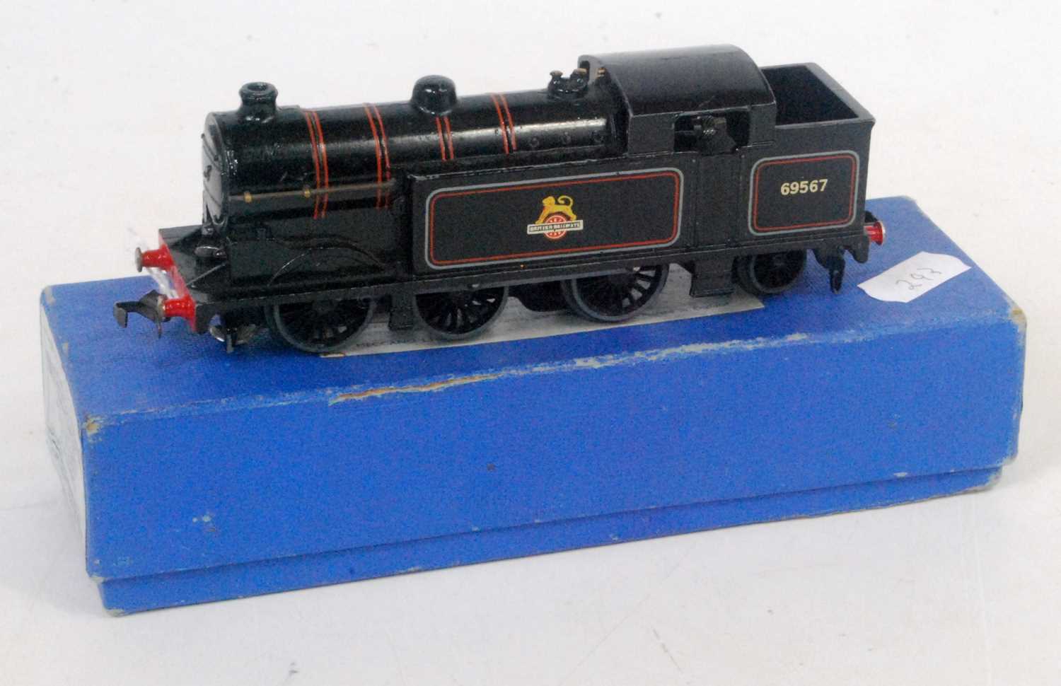 Lot 793 - EDL17 Hornby Dublo 0-6-2 tank loco BR69567...