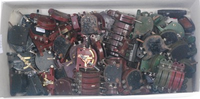 Lot 822 - Hornby Dublo unboxed switches, some broken...