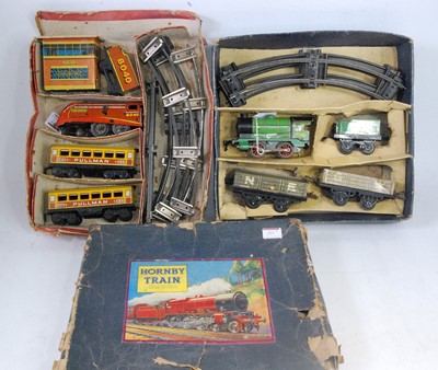 Lot 225 - Two 0 gauge sets: M1 goods set, green loco...