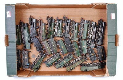 Lot 407 - Large tray containing 18 GW and Southern tank...