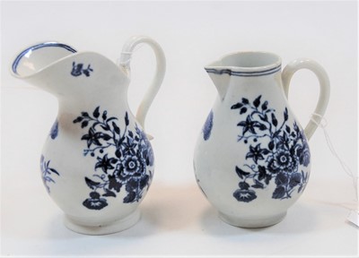 Lot 253 - A mid 18th century Worcester porcelain...