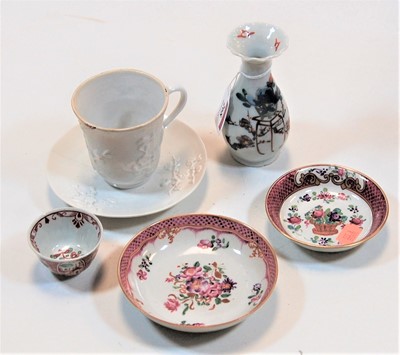 Lot 268 - An early 19th century New Hall Porcelain dish,...