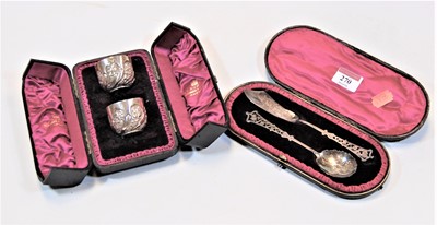 Lot 270 - A pair of silver open salts, having gadrooned...