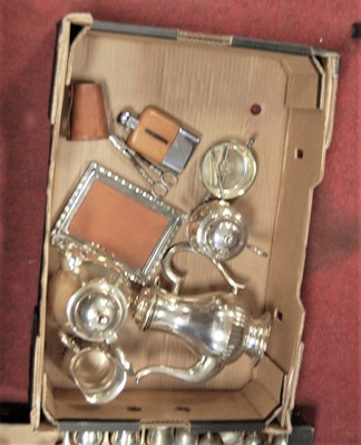 Lot 299 - A collection of silver plated wares, to...