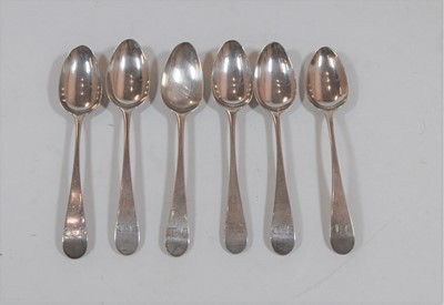 Lot 397 - A set of six George III silver teaspoons, each...