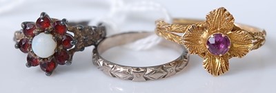 Lot 319 - A yellow metal amethyst set flower head dress...