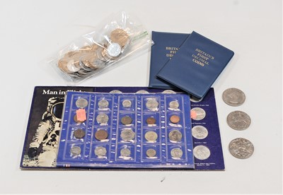 Lot 472 - A small collection of miscellaneous coinage to...