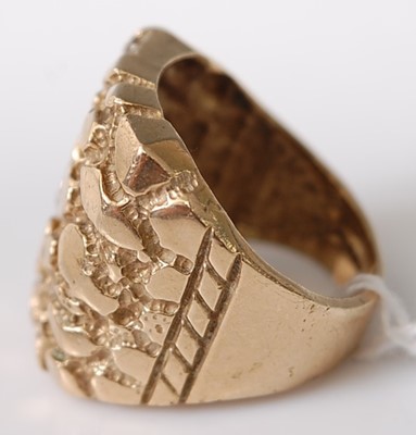 Lot 346 - A heavy gent's 9ct gold and cz set 'Gypsy'...