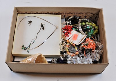 Lot 479 - A box of miscellaneous mainly modern costume...
