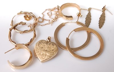 Lot 360 - Assorted yellow metal and gold earrings, fine...