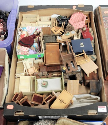 Lot 526 - A box of miscellaneous mid 20th century dolls...