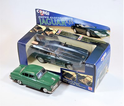 Lot 576 - A Japanese battery operated tin plate motorcar...