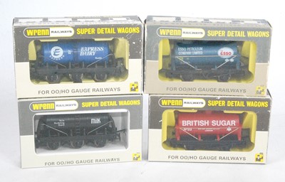 Lot 477 - Wrenn Railways wagon selection W5039 blue...