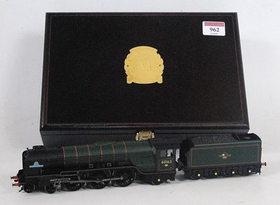 Lot 962 - Bachmann wooden presentation box containing...