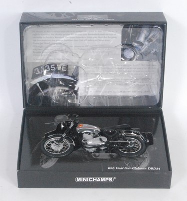 Lot 2703 - A Minichamps model No. 122130001 Classic Bike...
