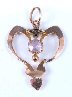 Lot 2646 - An Edwardian yellow meta openwork tulip shaped...