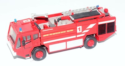 Lot 1565 - A Smith Auto Models white metal and resin...