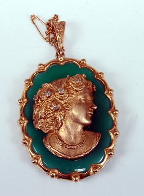 Lot 1226 - A yellow metal oval cameo habillé pendant,...