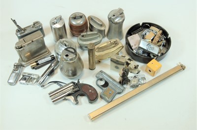 Lot 267 - A collection of miscellaneous cigarette...