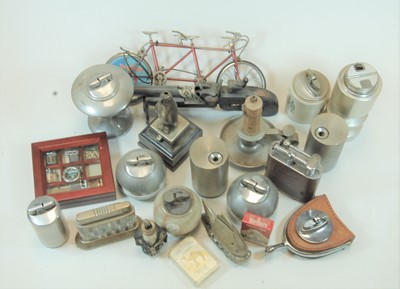 Lot 270 - A novelty tinderbox pistol type lighter...