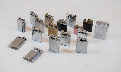 Lot 281 - A collection of assorted pocket cigarette...