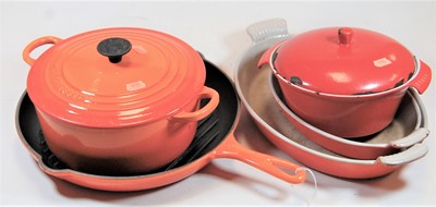 Lot 57 - A small quantity of Le Creuset wares to...