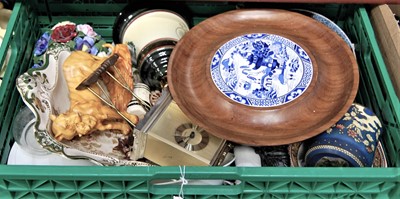 Lot 63 - A box of sundries to include table china,...