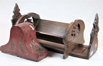 Lot 83 - An oak book trough with pierced ends, 31cm...