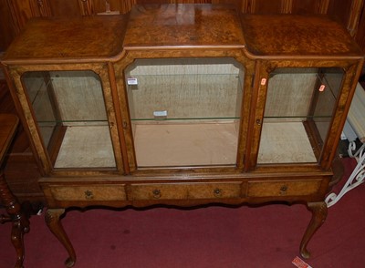 Lot 1103 - A good 1920s figured walnut and crossbanded...