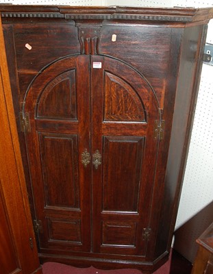 Lot 1112 - An early 19th century north country panelled...
