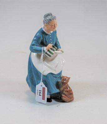 Lot 164 - A Royal Doulton figurine The Favourite, HN2249