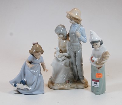 Lot 193 - A large Sambo Spanish porcelain figure group,...