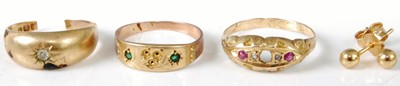 Lot 325 - Two 18ct gold rings (both with losses and one...