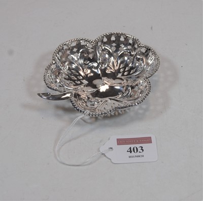 Lot 403 - An Edwardian silver clover-leaf bonbon dish, 0....