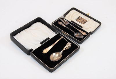 Lot 423 - A cased silver two-piece christening set,...