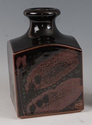 Lot 39 - David Lloyd Jones (1928-1994) - a large glazed...