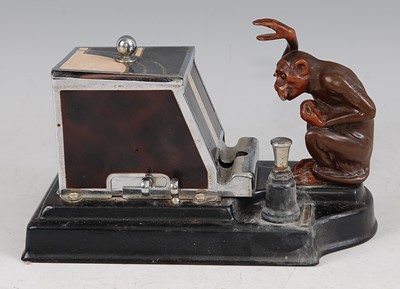 Lot 169 - Ronson - an Art Deco 'Pik-a-Cig' chimpanzee...