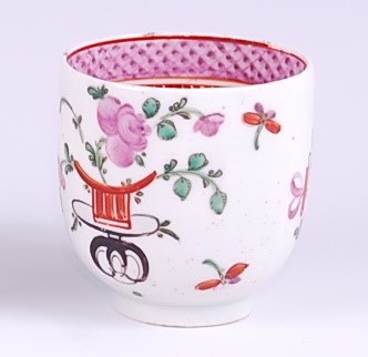 Lot 1049 - A Lowestoft porcelain coffee can,  polychrome...