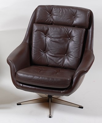 Lot 336 - A 1960s Danish tan buttoned leather...