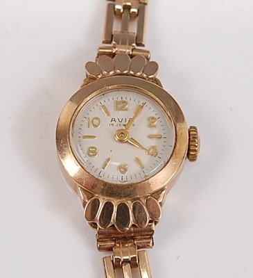 Lot 2510 - A 9ct yellow gold lady's fifteen-jewel manual...