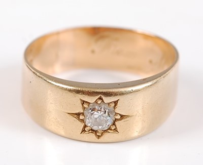 Lot 2532 - An 18ct yellow gold gent's diamond set heavy...