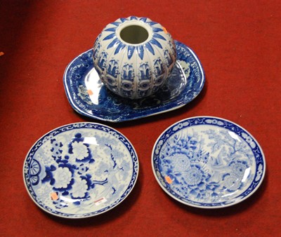 Lot 95 - A Chinese blue & white stoneware jar of lobed...