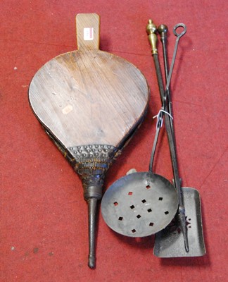 Lot 159 - A pair of elm bellows together with a set of...