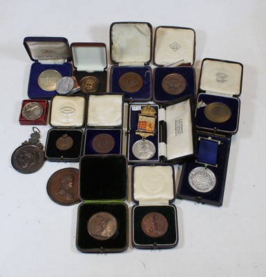 Lot 402 - A collection of miscellaneous medals,...