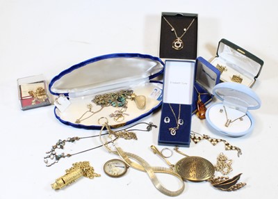 Lot 419 - A collection of miscellaneous costume and...