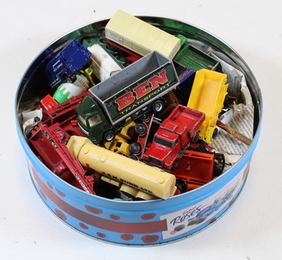 Lot 458 - A box of loose and playworn diecast toy...