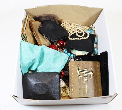 Lot 463 - A box of miscellaneous costume jewellery to...